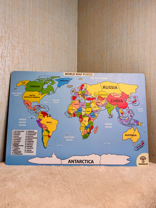 Rəngli Dünya Xəritəsi Puzzle