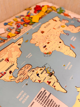 Rəngli Dünya Xəritəsi Puzzle